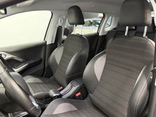Peugeot 2008 2019 - 1.2 PureTech Allure Automaat afbeelding 2 miniatuur