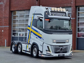 Volvo FH 2025 - 16.780 Aero XL 6x2/4 - New - Full spec - Retarder - I parkcool - Performance - Leather -BUFFL interior te koop