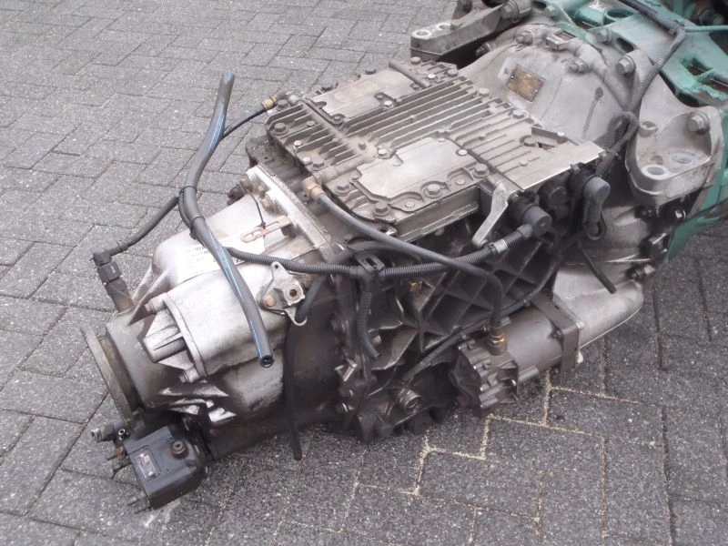 Volvo 2004 - VT 2412 B immagine 2