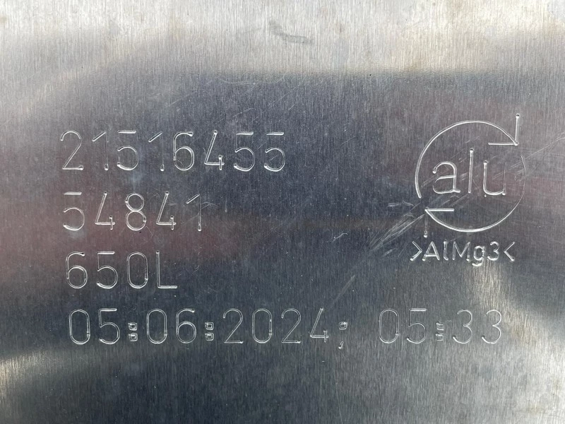 Volvo 2024 - 21516455 D-BRANDSTOFTANK 650 LTR 1630X690X710 MM image 5