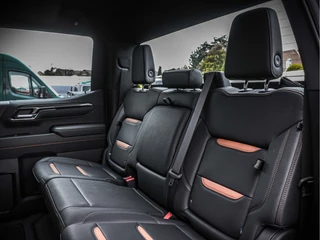 GMC Sierra 2024 - 1500 AT4 obrazek 11