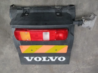 Volvo - 22087691//22087684// SPATBORD SET R+L FH EURO 6 afbeelding 2 miniatuur