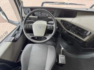 Volvo FH 2015 - 460 4X2 EURO 6 / GLOBETROTTER obrazek 18