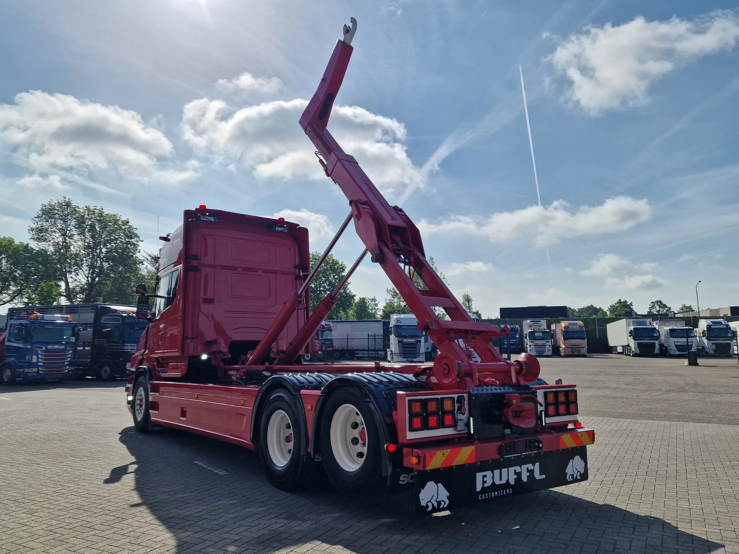 Scania T 2016 - T520 V8 6x2 - AJK Hooklift - New BUFFL interior - Retarder - Full air - Show truck Bild 7