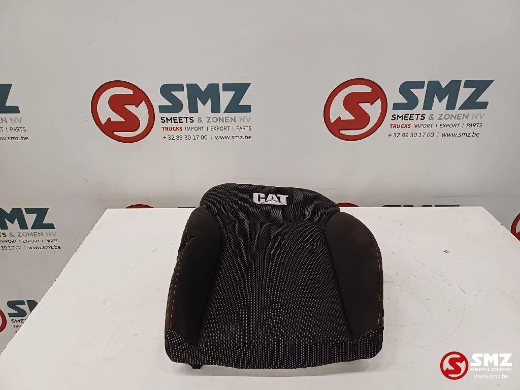 Caterpillar 2022 - Backrest from seat Caterpillar obrázek 1