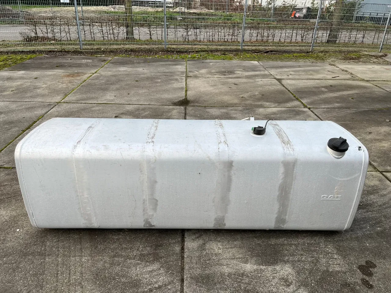 DAF - Brandstoftank 995L L:226 B:70 H:70 Bild 1