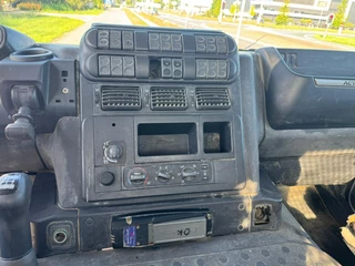 Iveco 330 6x4 2008 - N/A imagem 35