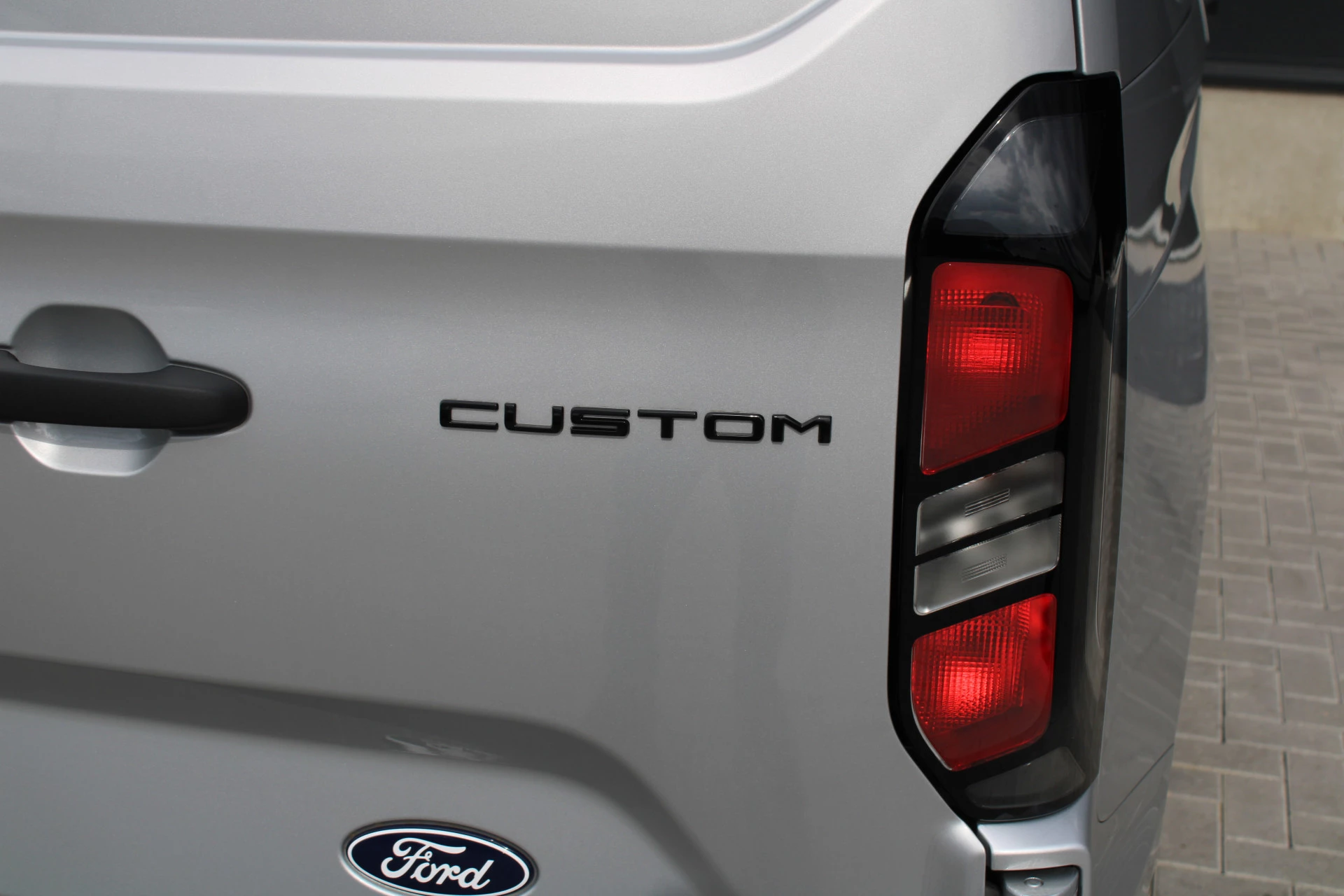 Ford Transit Custom 2025 - 320 2.5 PHEV L2H1 Trend 232pk - 5 jaar GARANTIE - 2x Schuifdeur - Adaptive Cruise - Blind Spot - Navigatie - Camera - Verwarmd Stuur - Rijklaar obrázek 40