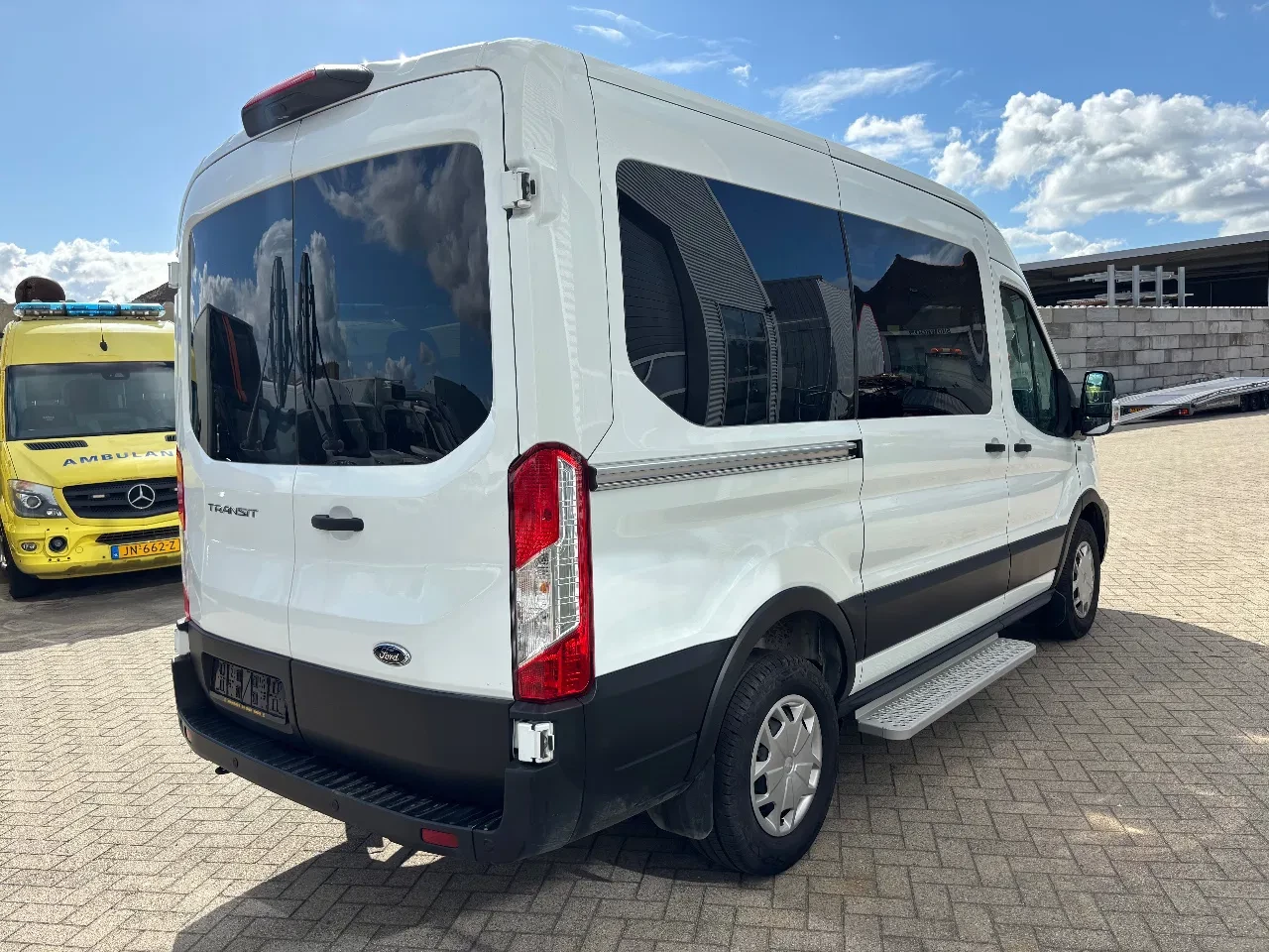 Ford Transit 2022 - 2.0TDCI L2H2 9 Personen Airco Cruisecontrol 4x OP VOORRAAD afbeelding 4