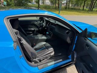 Ford Mustang 2012 - USA 5.0 V8 GT Aut /panoramdak/20 inch /apk afbeelding 5