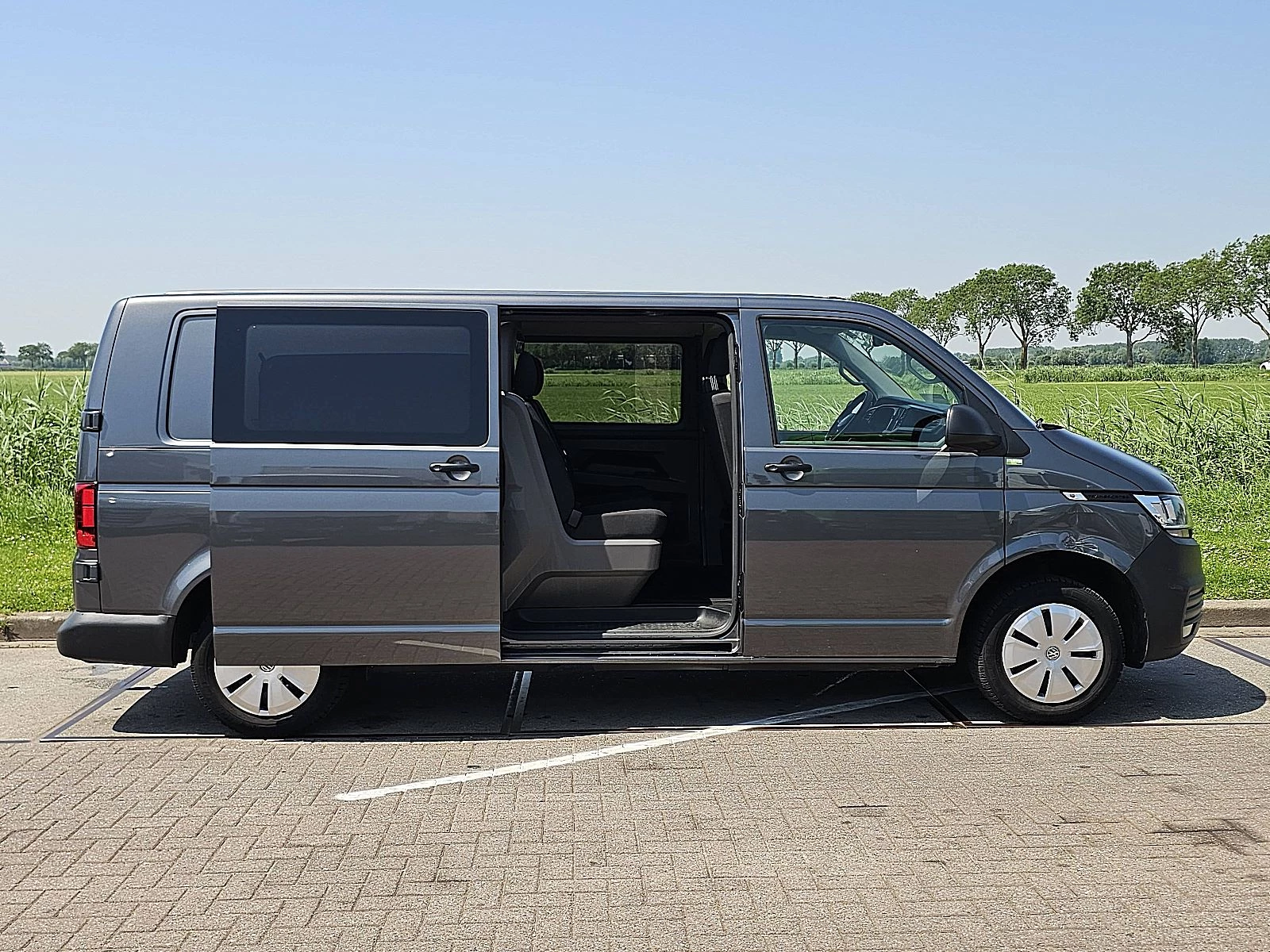 Volkswagen Transporter 2021 - 2.0 TDI Bild 15