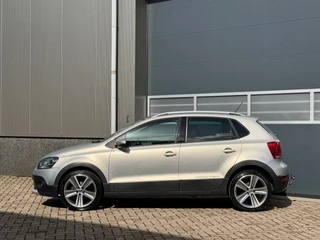Volkswagen Polo 2011 - 1.4-16V Cross bj.2011 Navi|Trekh|Cc|Nap. image 2