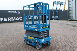 Genie 2019 - GS1330M ALL-ELECTRIC DC DRIVE, 5.9M WORKING HEIGHT zdjęcie 3 miniatura