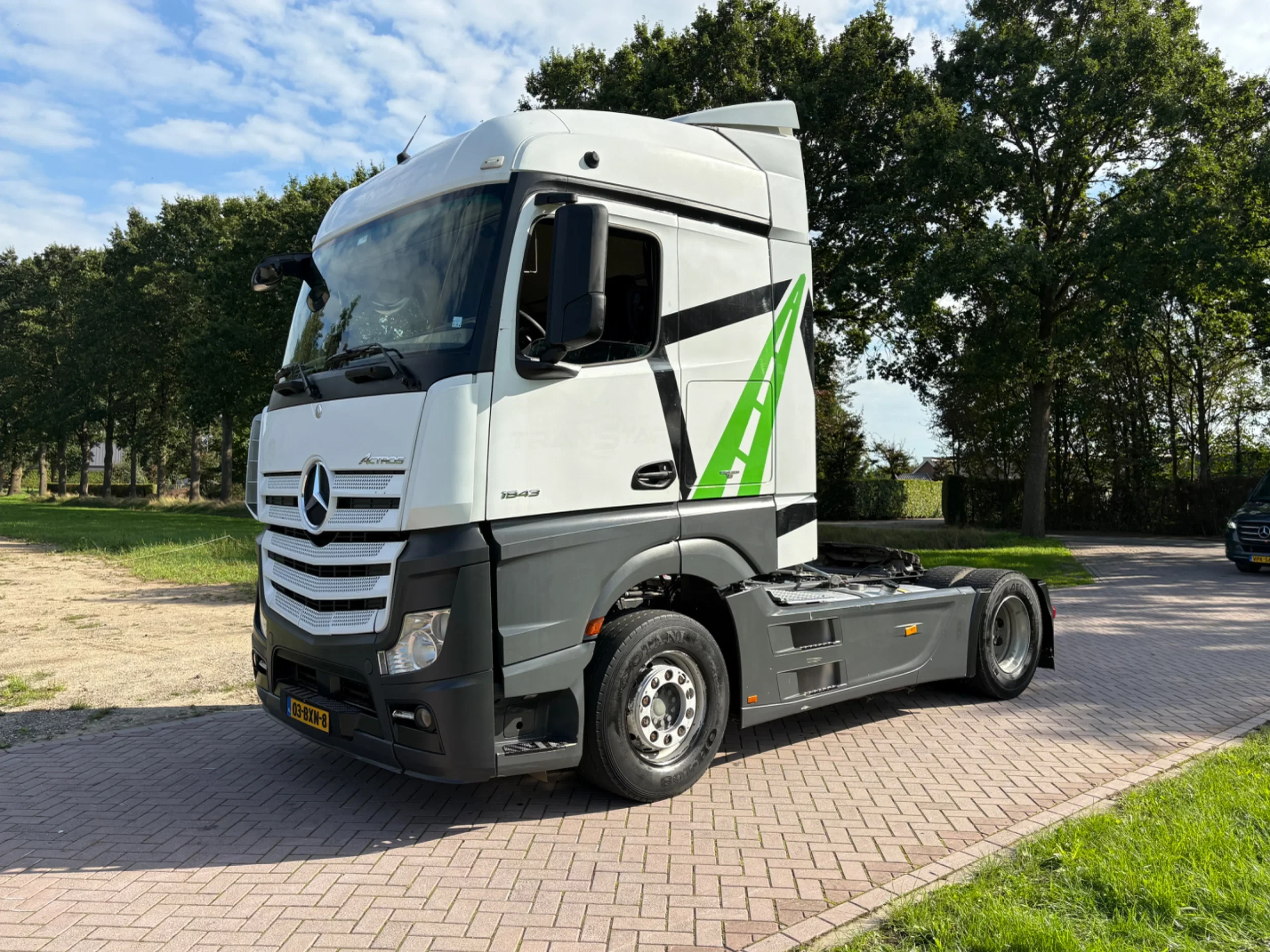 Mercedes-Benz Actros 2015 - 4x2 Hydraulic . Euro 6 44.000 ton afbeelding 1