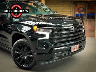 Chevrolet Silverado 2024 - High Country Black Edition 6.2 V8 420 PK, imagen 2