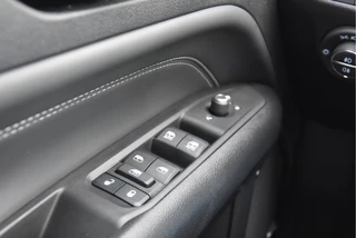 Jeep Compass 2021 - 4xe 240 Plug-in Hybrid Electric S | Pano | Winterpack | image 10