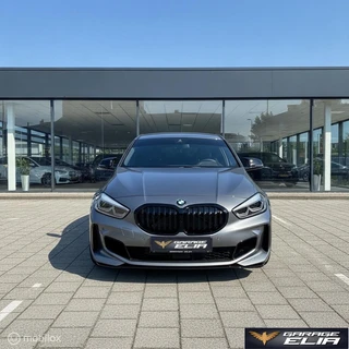 BMW 1 Serie 2022 - 118i M Sport Business | NAV | Camera| Automaat afbeelding 2 miniatuur