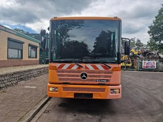 Mercedes-Benz Econic 2628 2004 image 2 thumbnail