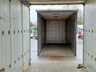 Volvo FH 2013 - 13.460 Globetrotter XL 6x2 - Box with side doors - Loadlift + Kelberg trailer 2012 with loadlift afbeelding 73