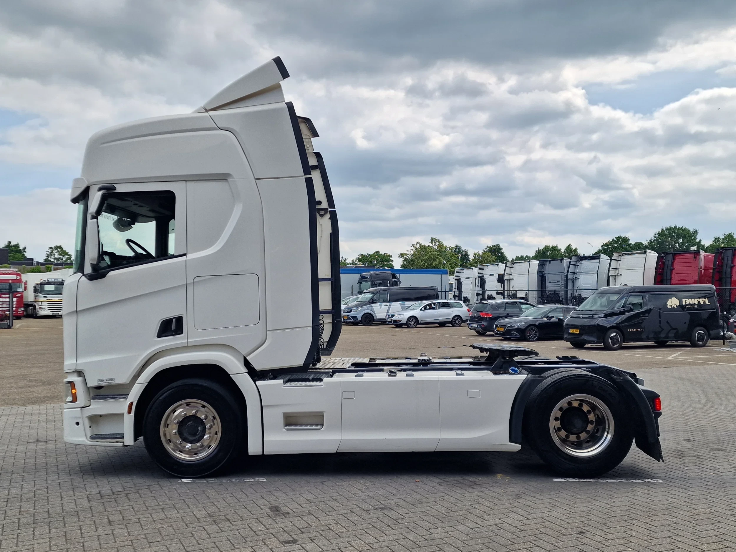 Scania R 2019 - R520 V8 NGS retarder - steel / air - navi - fridge afbeelding 4