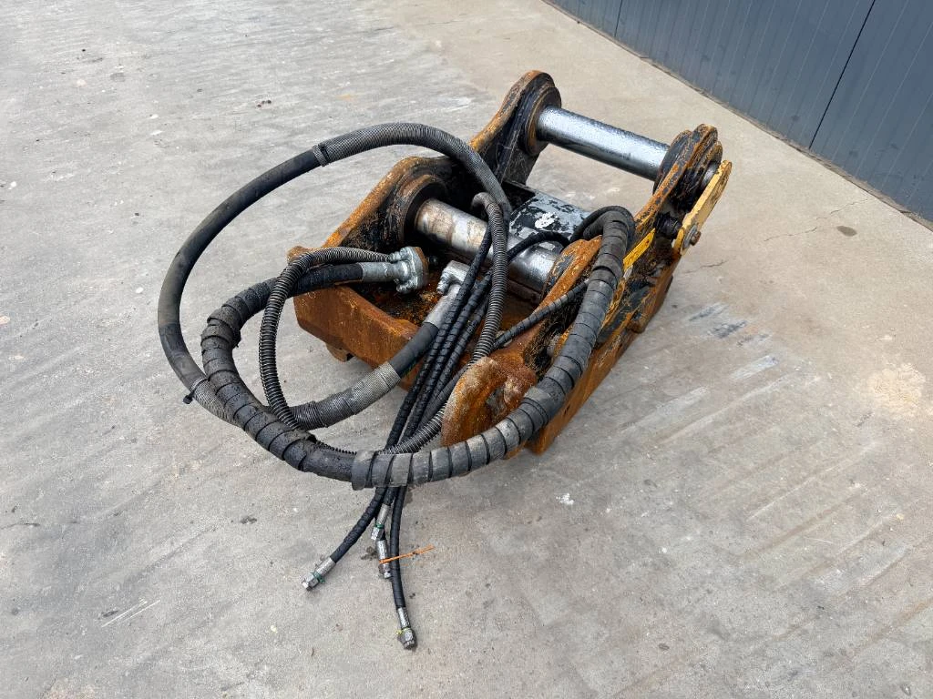 OilQuick - OQ80 - 329D / 329E / 330F / 330 image 1
