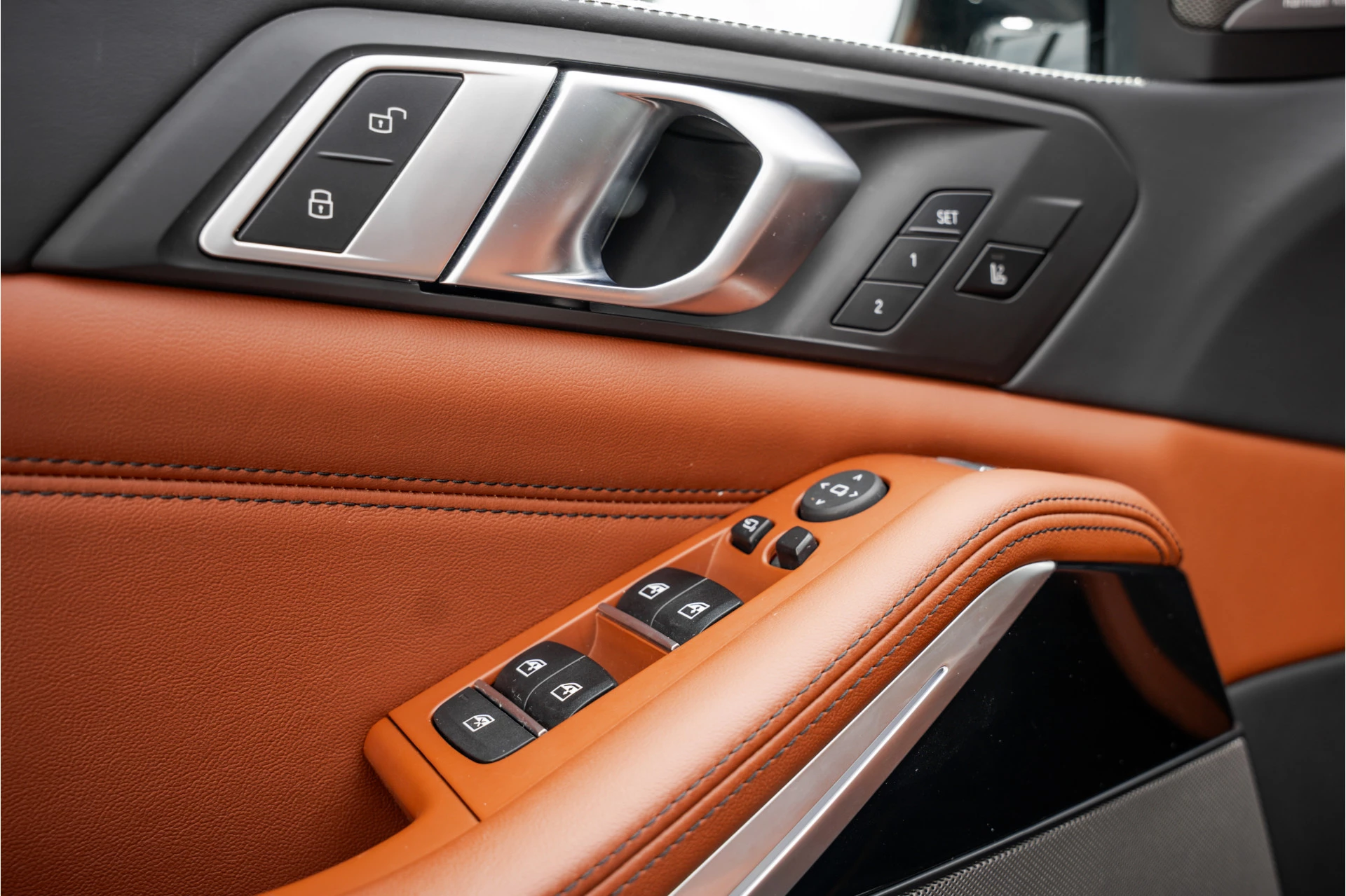 BMW X5 2023 - xDrive 45e High Executive | M sport | Panoramadak | 22" LMV | Laserlight | Memory Seats | Harman Kardon | Camera | Carplay | Cognac Leder immagine 25