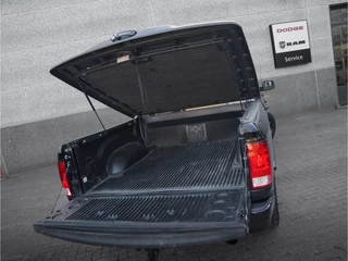 Dodge Ram 1500 2023 - 5.7 V8 Night Edition CrewCab Classic obrazek 19