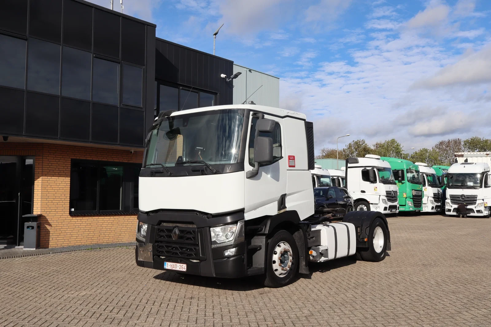 Renault T460 2016 - * T460 * RETARDER * HYDRAULIC * ADR * afbeelding 1