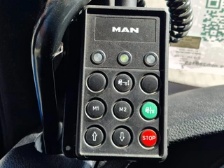 MAN TGX 2021 - 33.510 6x4 - Facelift - Low km 252Tkm - Navi - Sliding 5th wheel - PTO/Hydraulic image 16