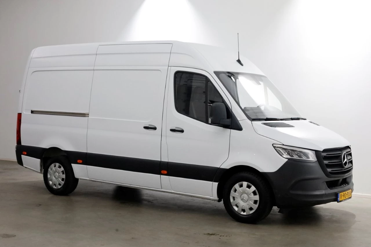 Mercedes-Benz Sprinter 2021 - 317 CDI 170pk RWD L2H2 LED/Airco/Camera 05-2021 Bild 10