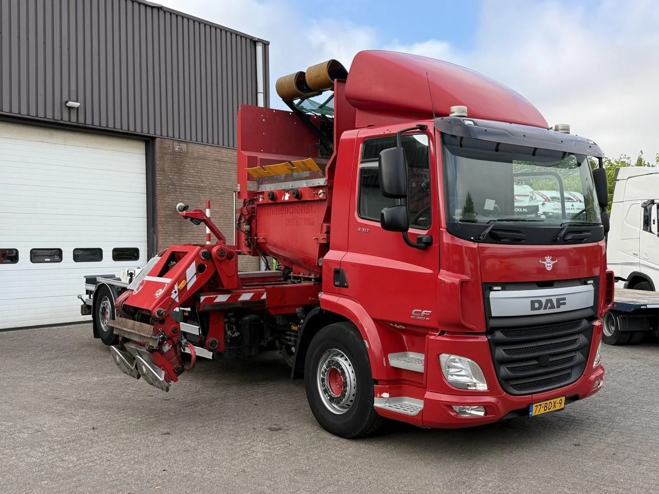 DAF CF 330 FAN 2014 zdjęcie 1