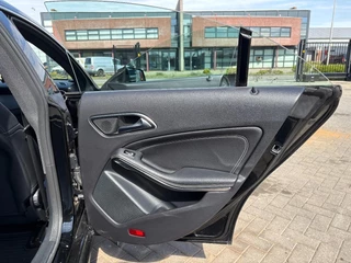Mercedes-Benz CLA 2015 - 200 obrazek 8