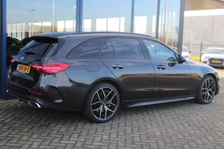 Mercedes-Benz C-Class 2023 - Estate 300e AMG Line NIGHT PAKKET DISTRONIC SFEER CARPLAY CAMERA MULTIBEAM 19'' image 3