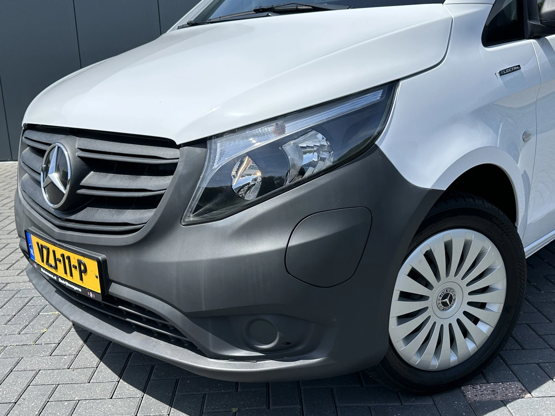 Mercedes-Benz eVito 2023 - 66 kWh / FULL ELECTRIC / SOH 93% / L2H1 / 43.007 KM / INRICHTING / 1e EIG. / CAMERA / 3-ZITS / CRUISE Bild 26