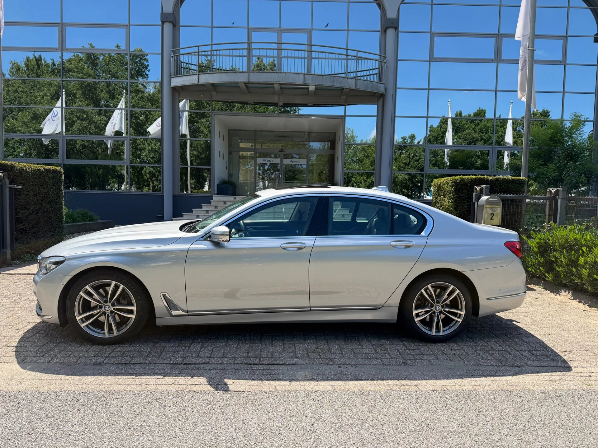 BMW 7 Serie 2016 - 740d xDrive High Executive aut ,schuifd./ trekhaak afbeelding 14