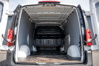 Mercedes-Benz Vito 2022 - 116 CDI L3H1 | 163 PK | XL | Cruise | PDC | Airco | Trekhaak obrazek 10