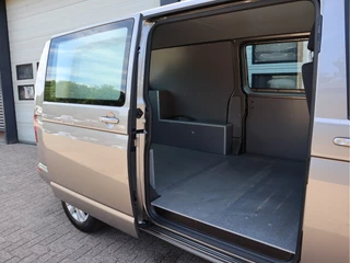 Volkswagen Transporter 2022 - 2.0 TDI 150pk Euro 6 Automaat - L2 Lang - 2x Schuifdeur - Airco afbeelding 8