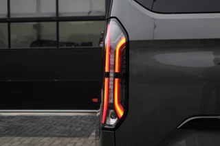 Ford Tourneo Custom 2025 - 340 2.5 PHEV L2H1 Titanium X 232pk | 2x Schuifdeur | ACC | 360 camera | Leder | Navi | Verwarmd stuurwiel | 19" LM velgen | Rijklaar image 13