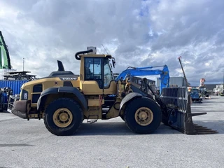 Volvo L120H obrázek 3 náhled
