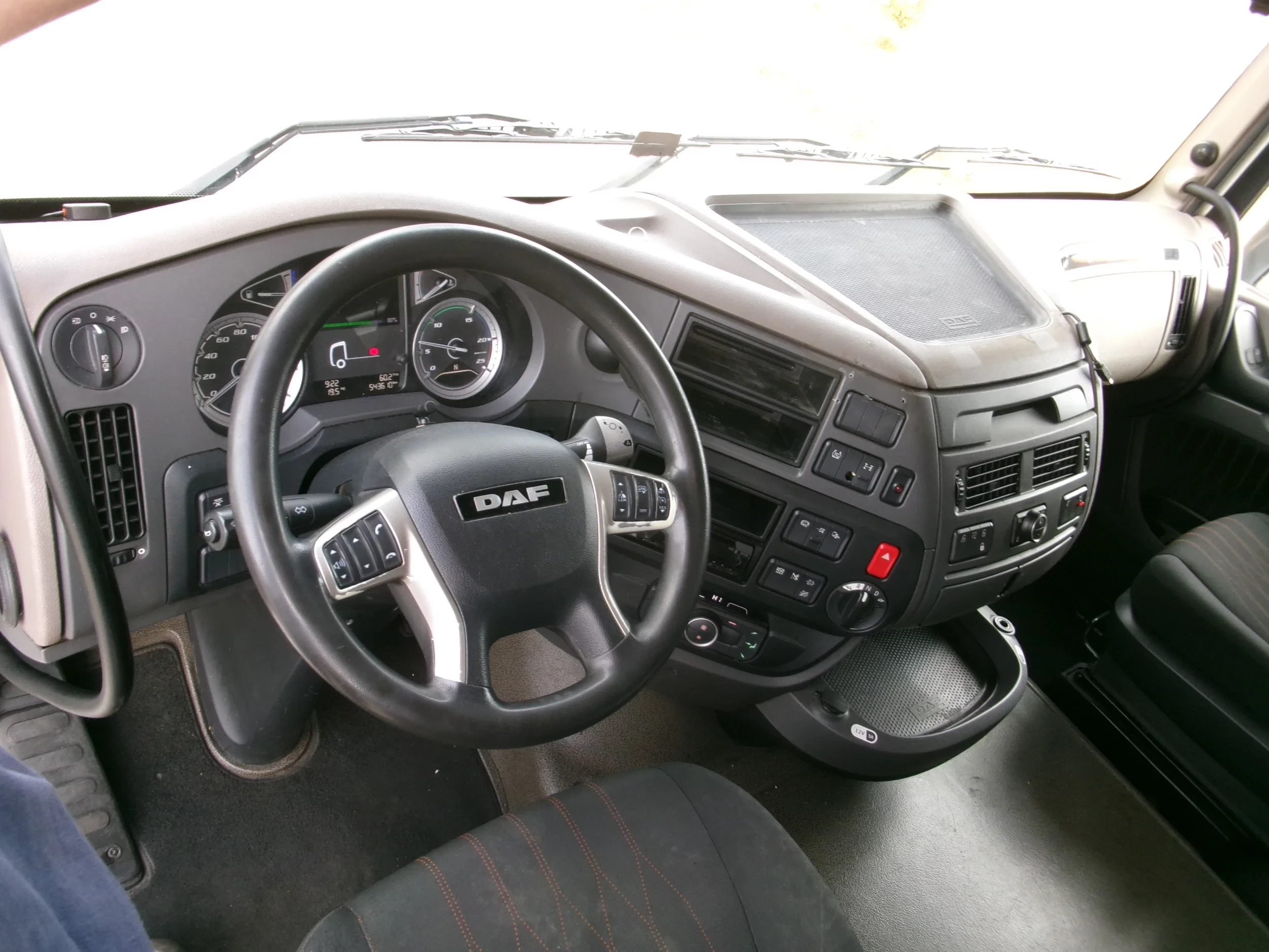 DAF XF 450 2019 - 6X2 NL TRUCK APK 07-2027 afbeelding 12