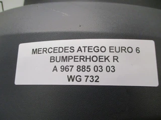 Mercedes-Benz Atego - A 967 885 03 03 BUMPERHOEK RECHTS EURO 6 afbeelding 2 miniatuur