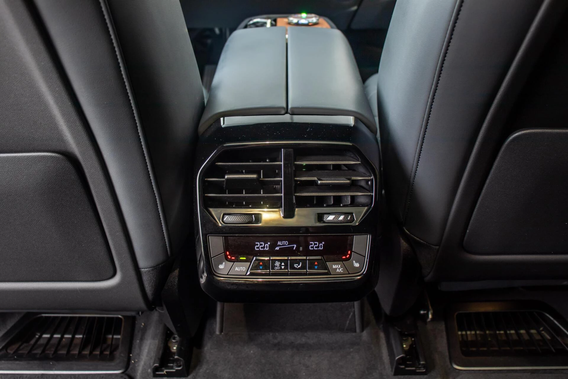 BMW iX 2022 - xDrive40 Sport Edition 77 kWh, BTW, Laser, H&K, Pano image 24