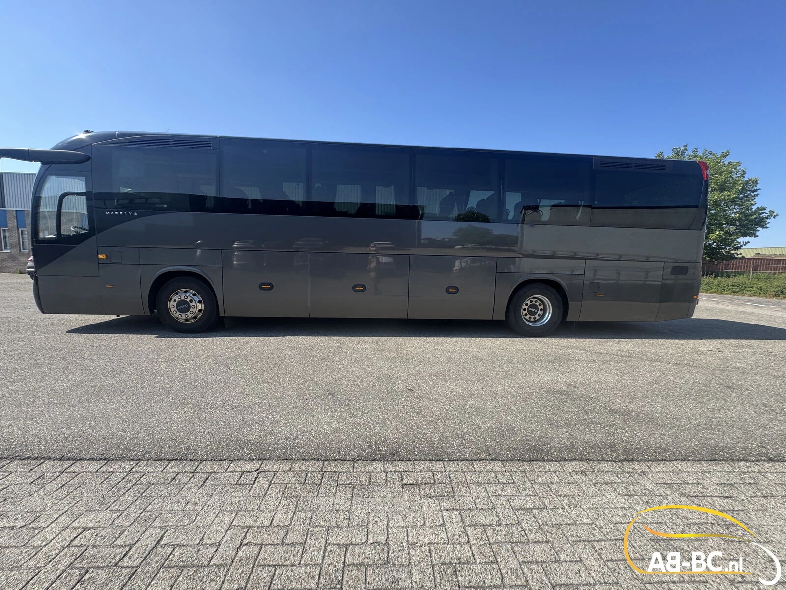Iveco Magelys 51 Seats EURO 6 2016 image 13