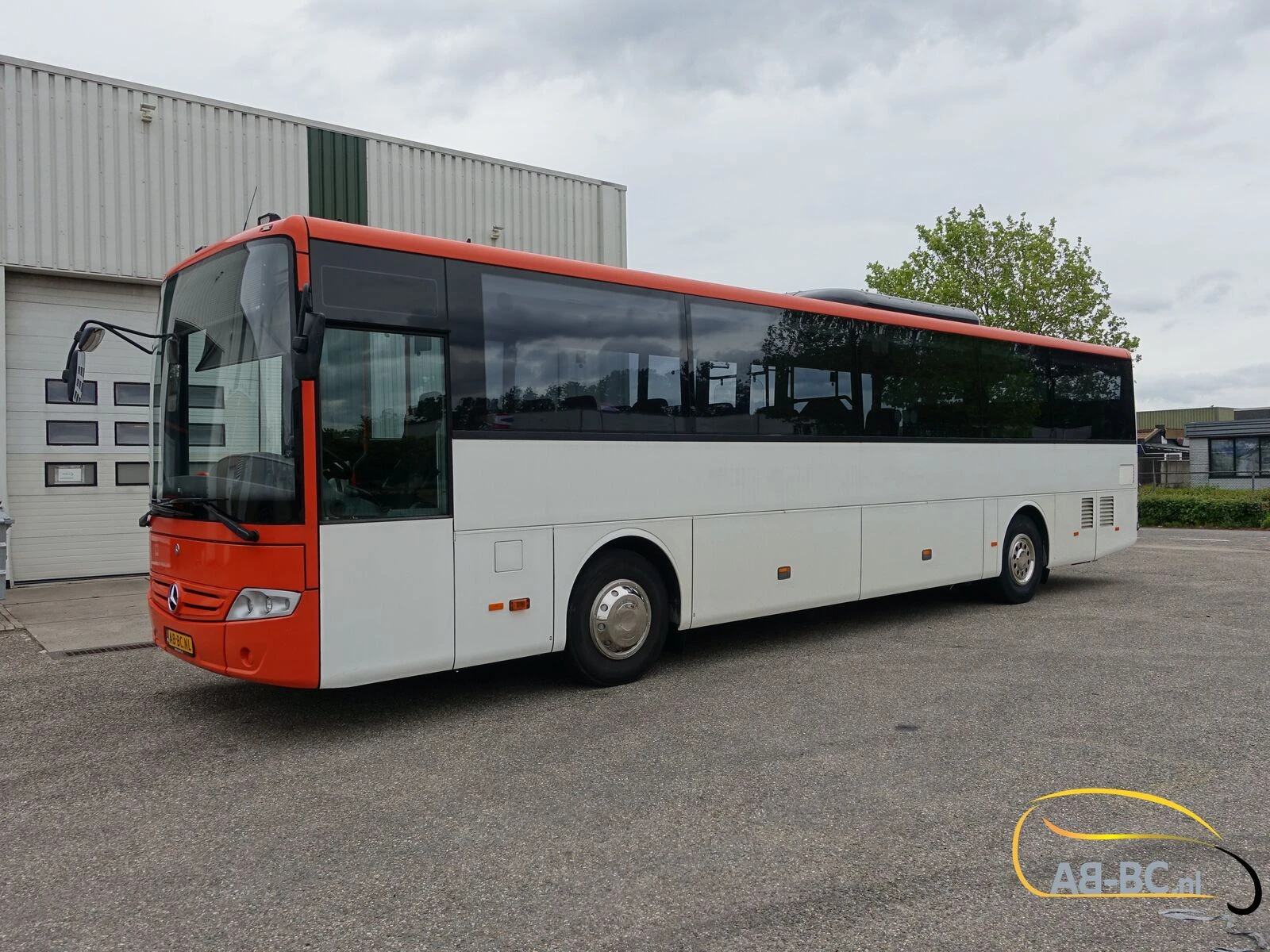 Mercedes-Benz Intouro 49 Seats Liftbus EURO 6 2016 image 11