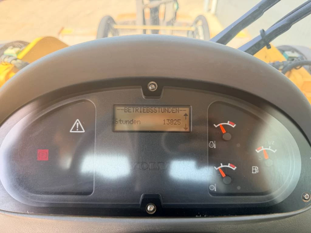 Volvo 2005 - L150E immagine 9