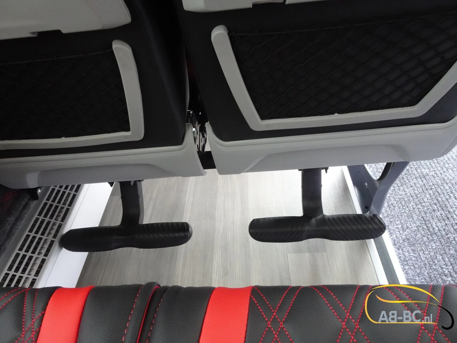Iveco Aveuro Tourna 35 Seats EURO 6 2 Units Available afbeelding 73