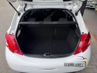 Peugeot 208 2014 - 1.2 VTi Allure obrazek 17