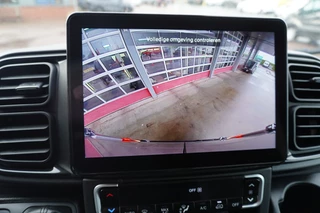 Peugeot Boxer 2024 - 2.2 BlueHDi 180PK S&S L3H2 3.5t Zwaar Automaat image 16