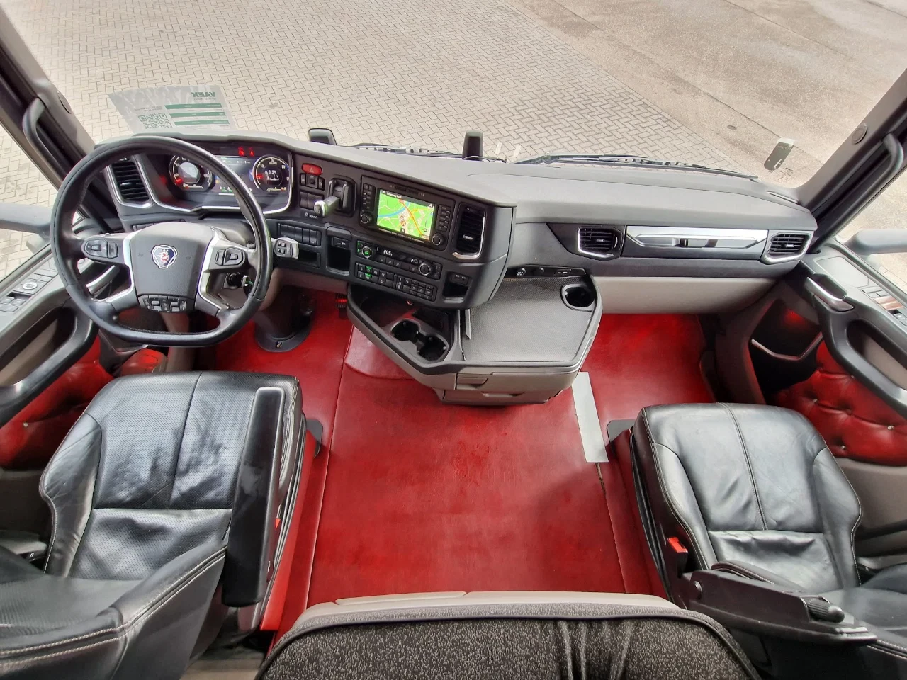 Scania S 2022 - S500 NGS Highline 4x2 - Retarder - Night clima - Full air - Custom interior - Full spoiler - 2 tank afbeelding 20