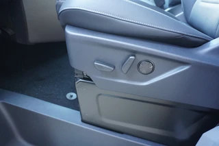 Ford Transit Custom 2026 - 340L 2.5 PHEV 233PK L2H1 Titanium X 8 Persoons PHEV Automaat obrazek 39